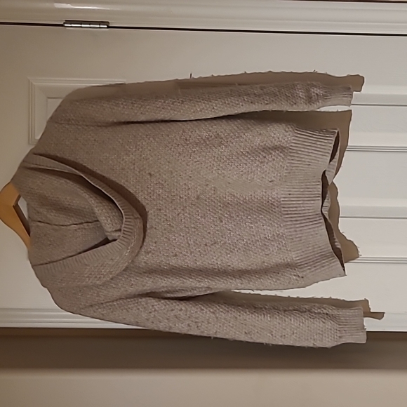 Oatmeal knit zip and button up sweater with hood from Banana Republic. Size smal - Picture 4 of 5